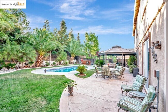 Building Photo - 3792 Pintail Dr