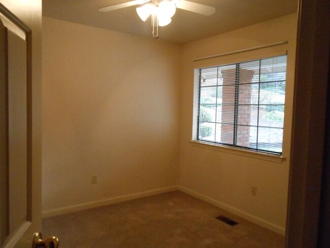Building Photo - West Redding Home with Landscaping included