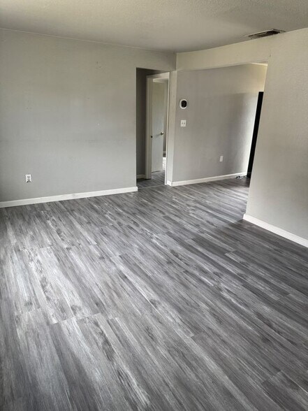 Building Photo - 672 Las Palmas Ave