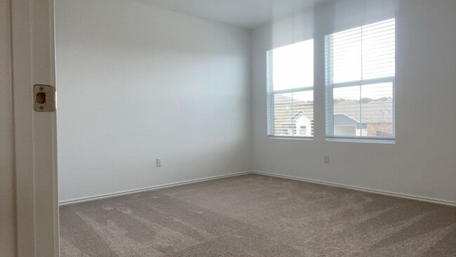 Building Photo - 4128 Home Place Rd