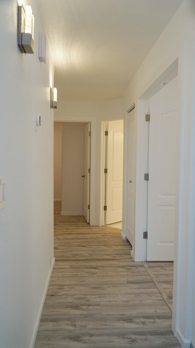 Building Photo - 4702 S Palouse Ct