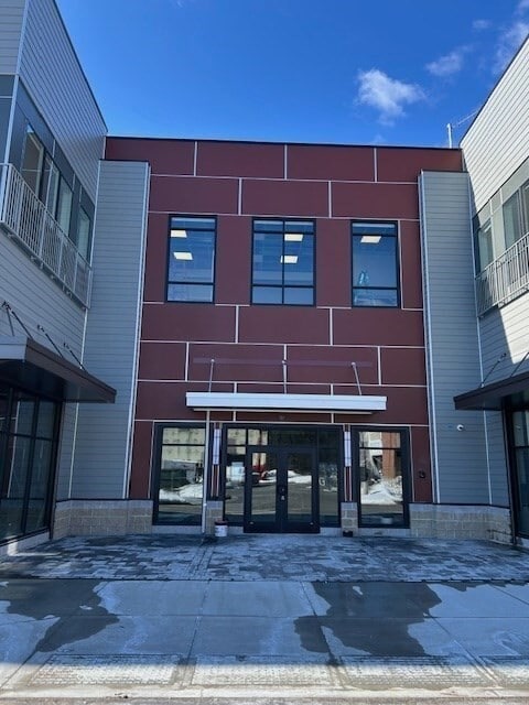 Building Photo - 148 Old Post Rd