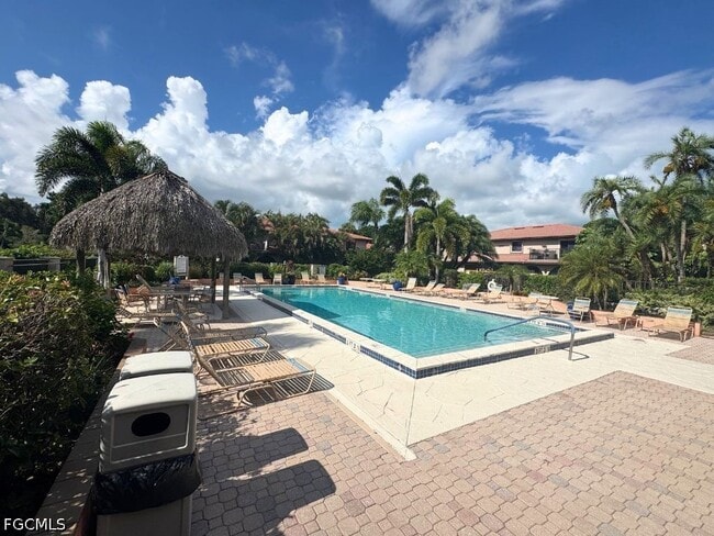 Building Photo - 27810 Hacienda E Blvd