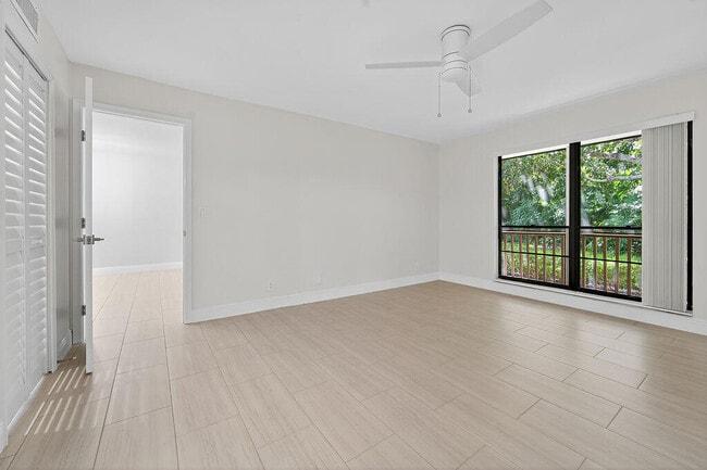 Building Photo - 114 Brackenwood Rd