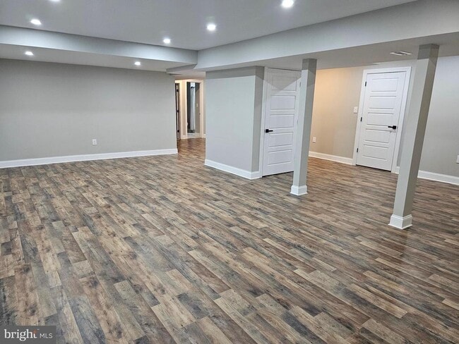 Building Photo - 133 Meadows Rd