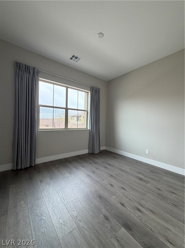 Building Photo - 11831 Giroma Ave