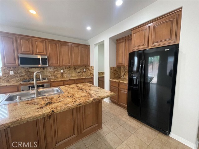 Building Photo - 37280 Parkway