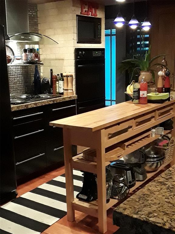 Building Photo - 21010 Stillwood Ct