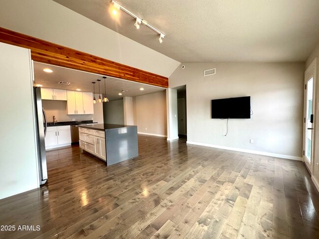 Building Photo - 4248 E Montecito Ave