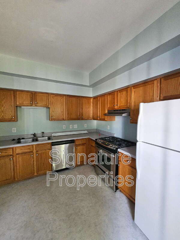 Building Photo - 506 N 24th St