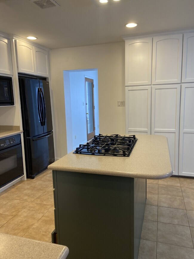 Building Photo - Lovely Old Town Scottsdale rental with private pool!