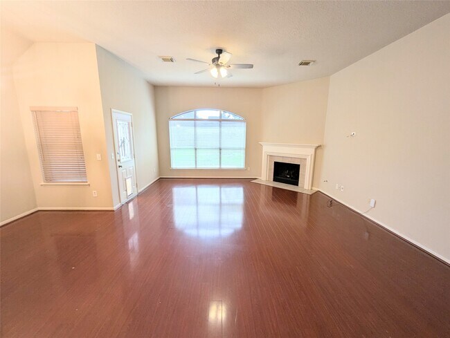 Building Photo - 6012 Timber Oaks Ridge