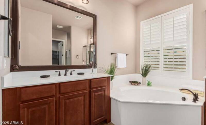 Building Photo - 4318 N 180th Dr