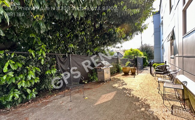 Building Photo - 3661 Phinney Ave N