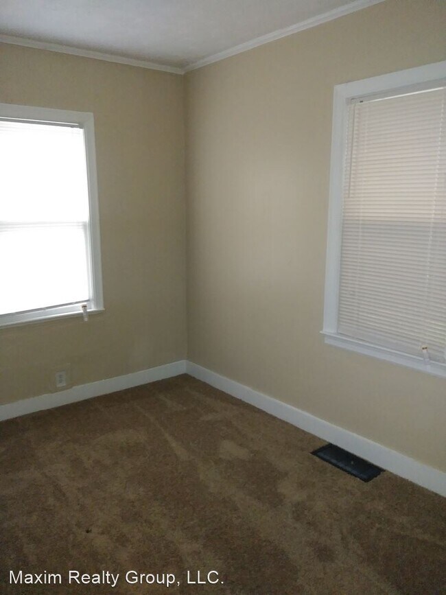 Building Photo - 4 br, 1.5 bath House - 2885 BINNEY ST