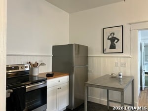 Building Photo - 2213 N Flores St