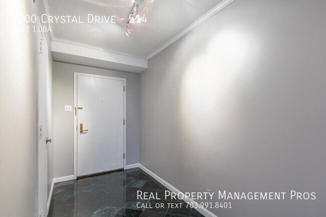 Building Photo - 1200 Crystal Dr