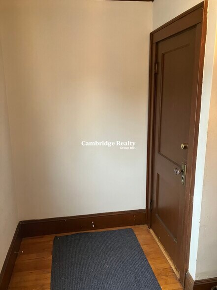 Building Photo - 93 Hillside Rd