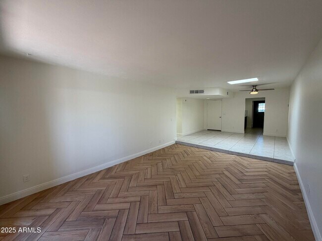 Building Photo - 1955 E Del Sur Dr