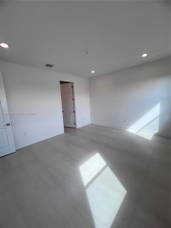 Building Photo - 4784 SW 72nd Terrace