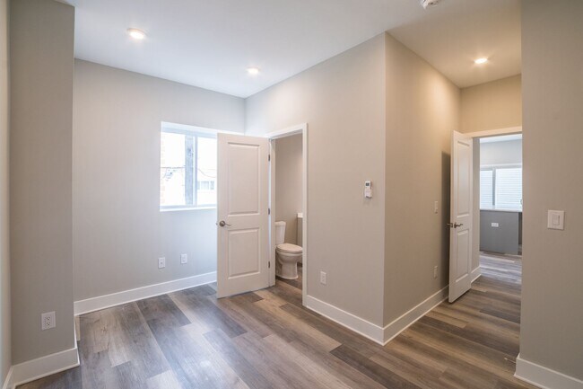 Building Photo - 1233 S 22nd St