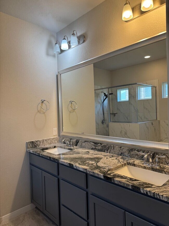Building Photo - 4-bedroom 2-bathroom home in Nolanville!