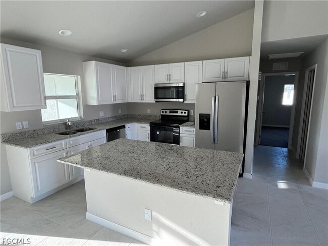 Building Photo - 4334 SW 9th Pl