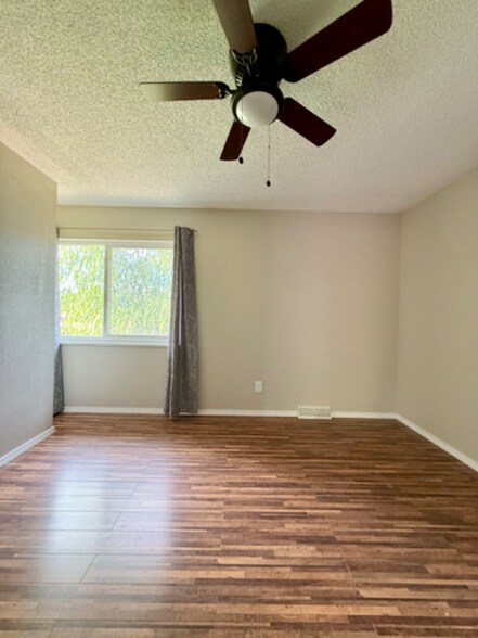 Building Photo - 1601 27th Ave