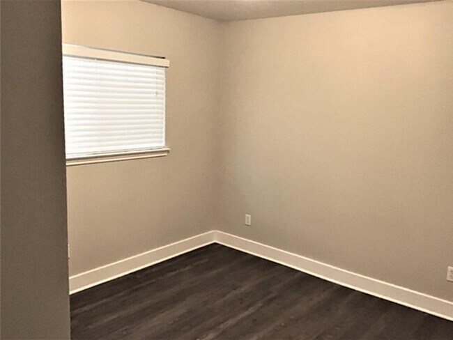 Building Photo - 18722 Atasca Oaks Dr
