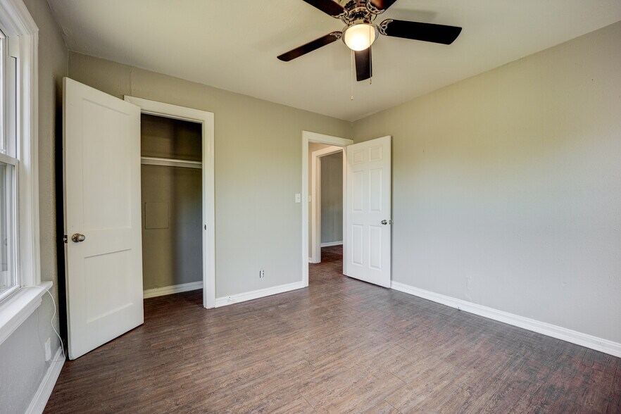 Building Photo - 2101 S V St