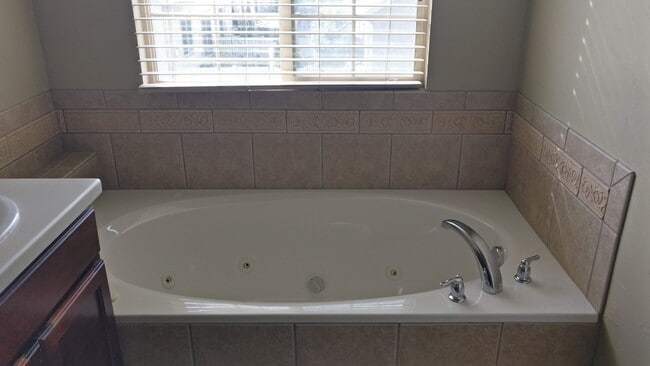 Building Photo - 7041 S 1520 W