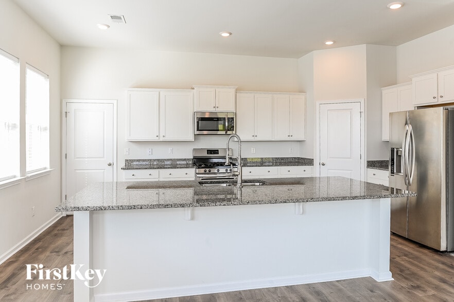 Building Photo - 405 Ribiero Dr