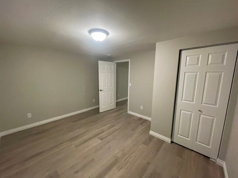 Building Photo - 20422 E Wellesley Ave