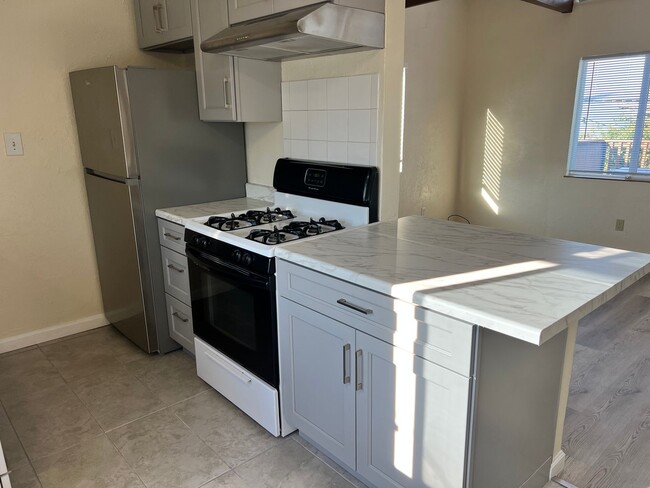 Building Photo - Delta Living