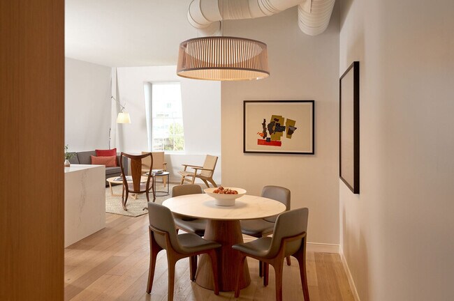 Building Photo - 121 Middle St