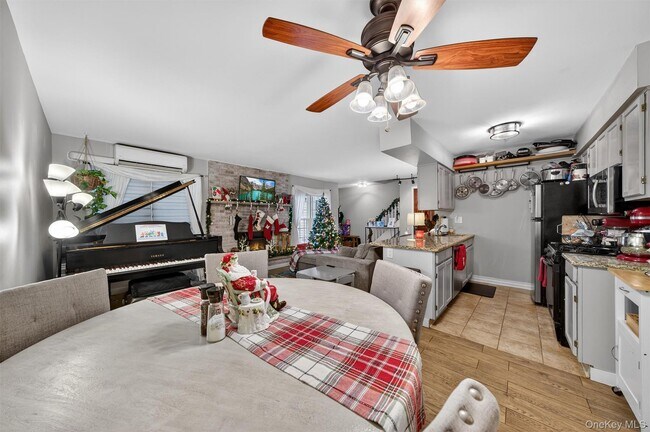 Building Photo - 74 Homestead Village Dr