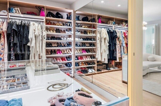 Building Photo - 745 NE 77th St