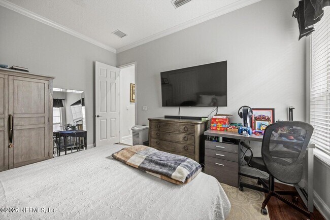 Building Photo - 552 Saddlestone Dr
