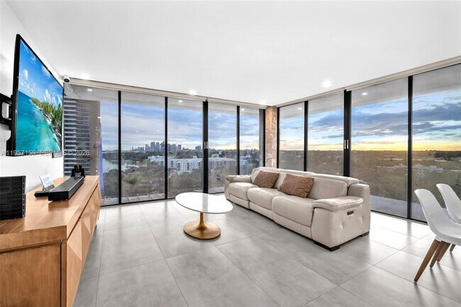 Building Photo - 780 NE 69th St