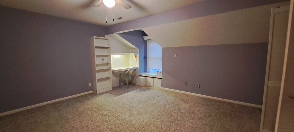 Building Photo - 2501 Saint Christopher Cir SW