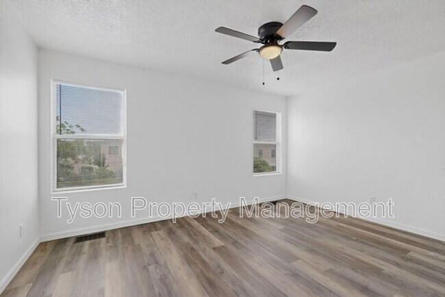 Building Photo - 10339 Vendaval Ave NW