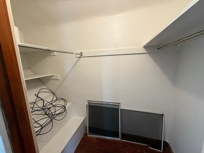 Bedroom Closet - 1500 Jiroch St