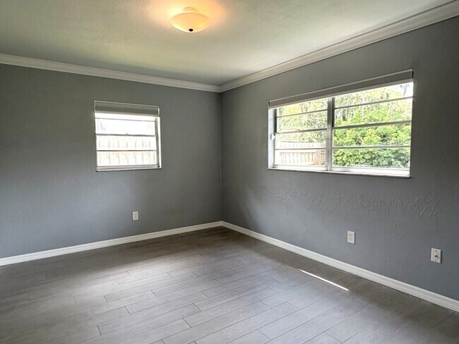 Building Photo - Beautiful 3 Bedroom Port Orange Home!