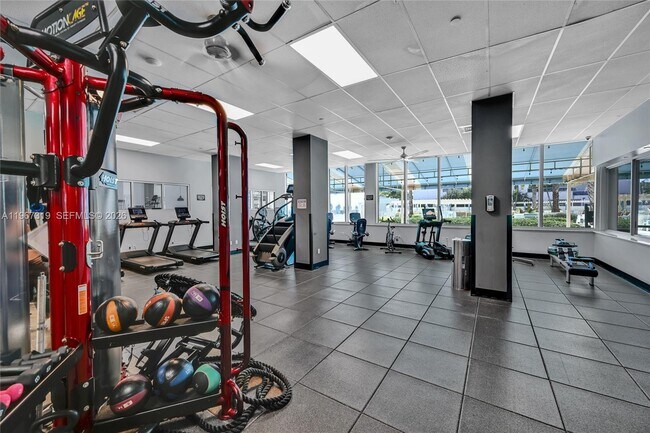 Building Photo - 2501 S Ocean Dr