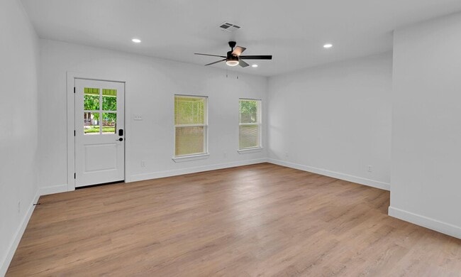 Building Photo - Newly Remodeled 4BD 2BA Home in Waco