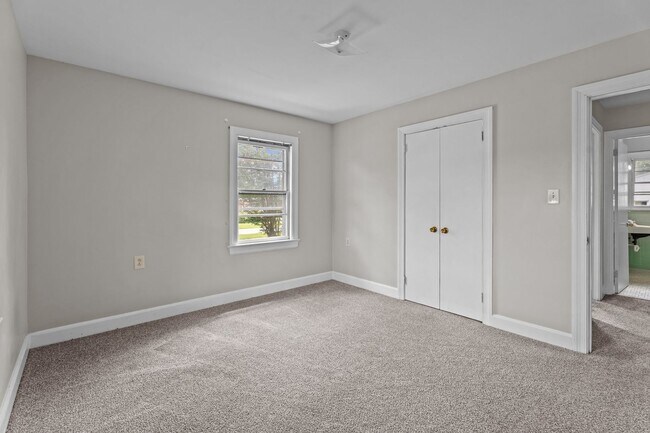Building Photo - 208 Anderson St