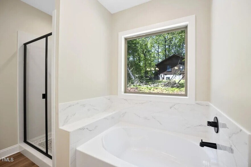 Building Photo - 149 Amber Rd