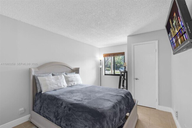 Building Photo - 10001 W Atlantic Blvd