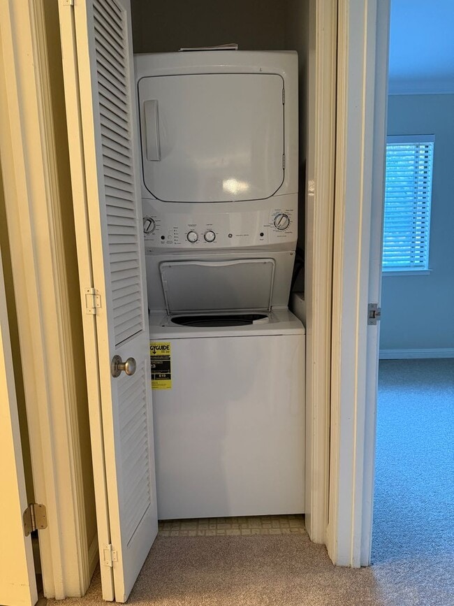 Building Photo - Los Gatos quality condo