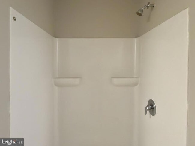 Building Photo - 100 S Front St